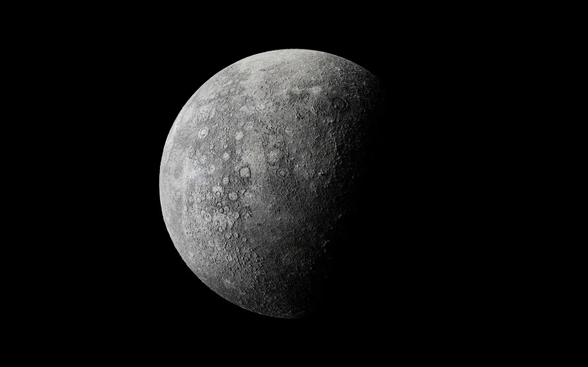 Mesec na tamnom noćnom nebu kao simbol retrogradnog Merkura i astroloških ciklusa